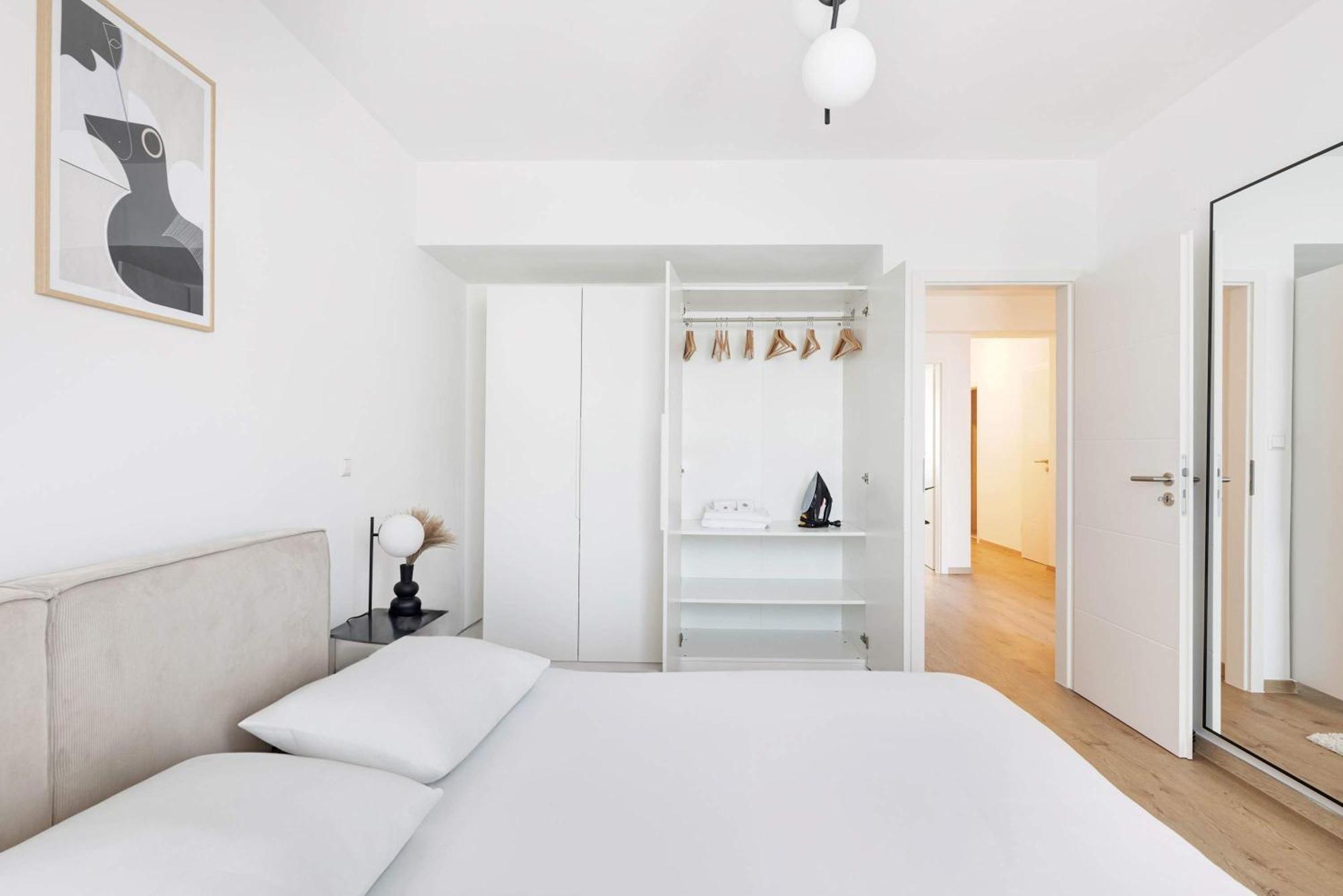 Apartment Chic 2br Downtown To Work, Rest & Explore